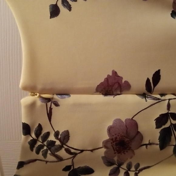 Shelby & Palmer Women Dress Size 14 Yellow Plus Floral Puff Sleeve - Picture 3 of 5